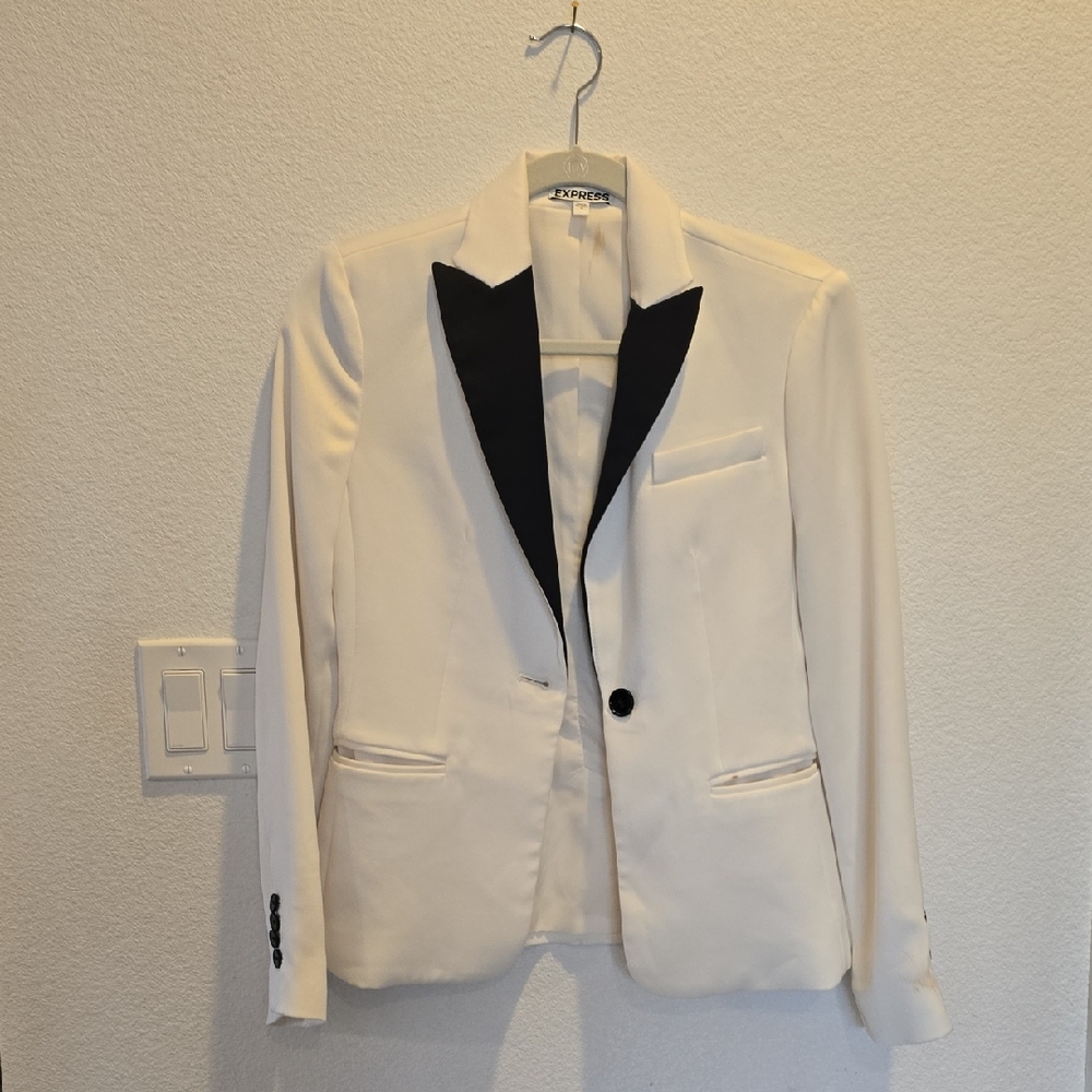 Express Ivory Jacket with Black Collar